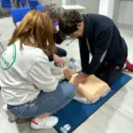 volontari impegnati in un corso di livello base