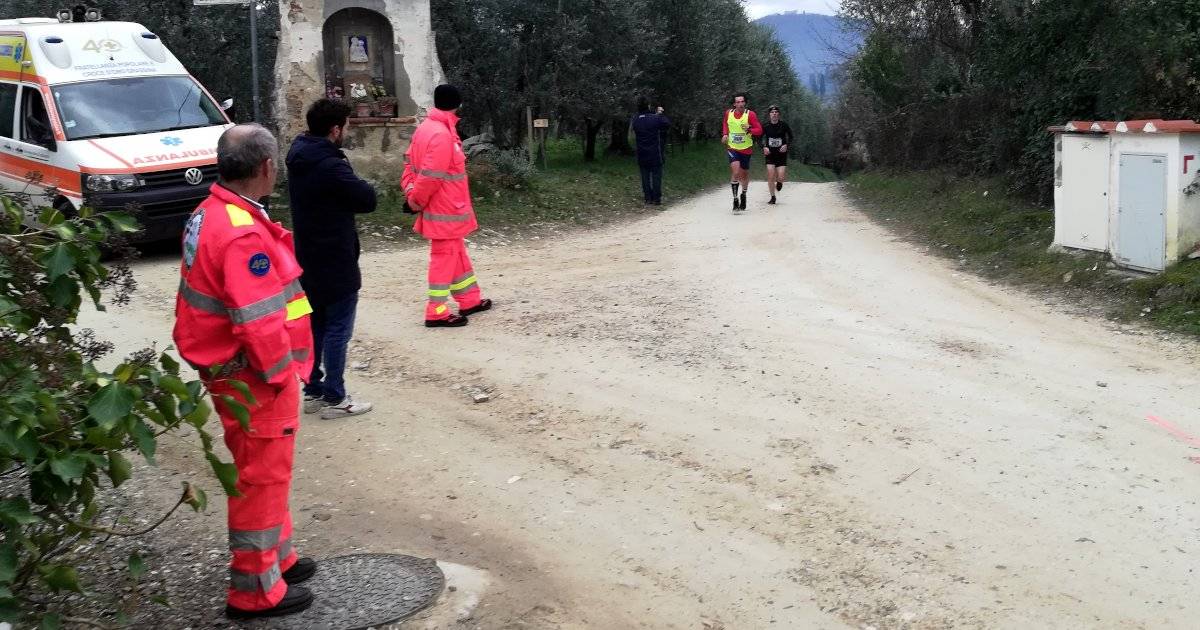 podisti durante una corsa