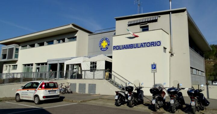 esterno sede fratellanza popolare di grassina