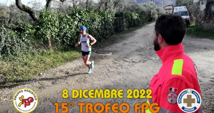 promozionale trofeo FPG Soccorritore guarda atleta in passaggio