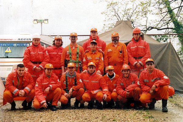 Gruppo all'esercitazione Protezione Civile Impruneta Anno 1994